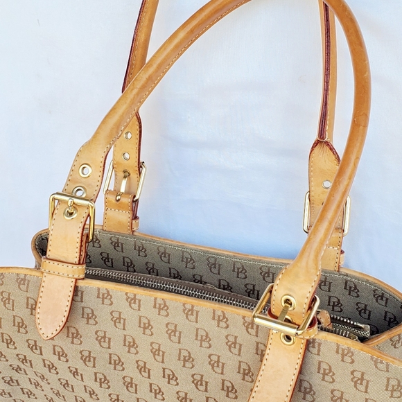 Dooney & Bourke Signature Satchel Ba - Picture 8 of 9